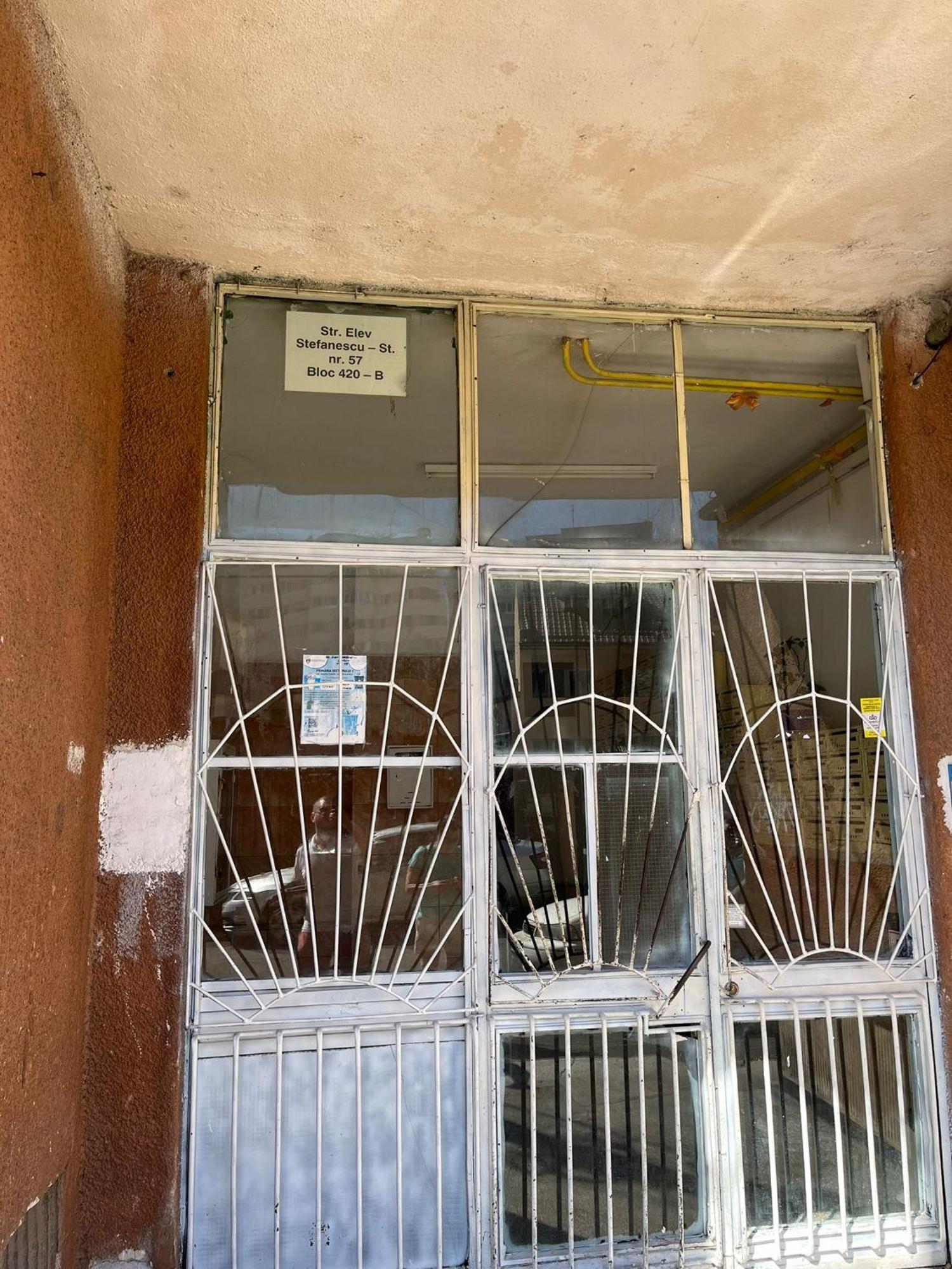 Crisand Home Bukares Bagian luar foto